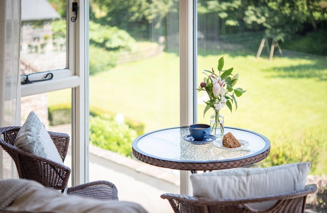 Twysden Cottage - a cottage that sleeps 6 guests in 3 bedrooms