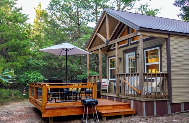 TX HICKORY HIDEOUT CABIN: Spiritual Retrt, Country Resort for Rest & Restoration