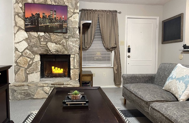 TXST Cozy and centrally located