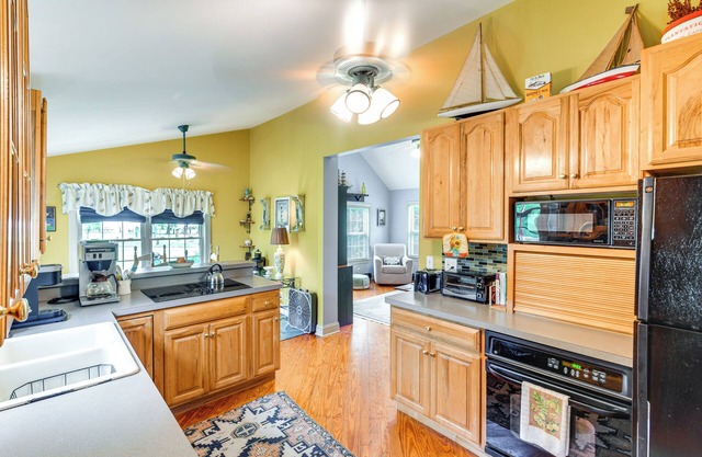 Tyaskin Retreat w/ Deck - Across From the Water!