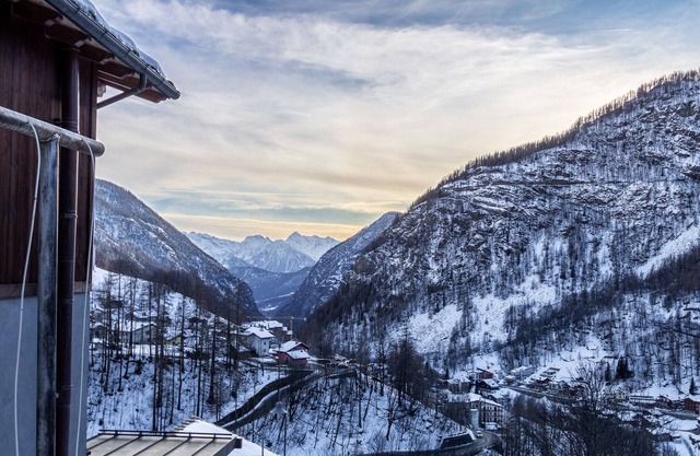 Typical apartment with access to the slopes in Valtournenche