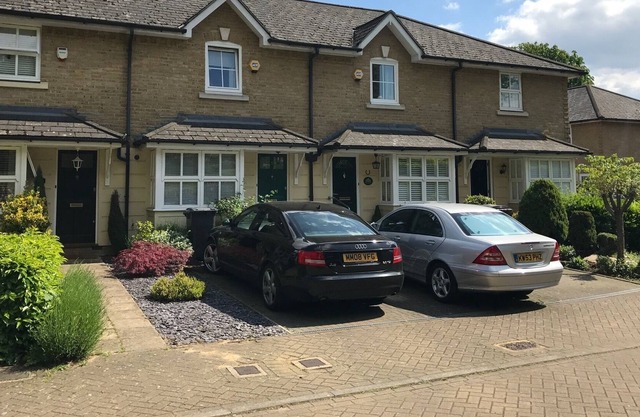 Typisch englisches Haus mit privatem sonnigen Garten in der Nähe des Zentrums von London