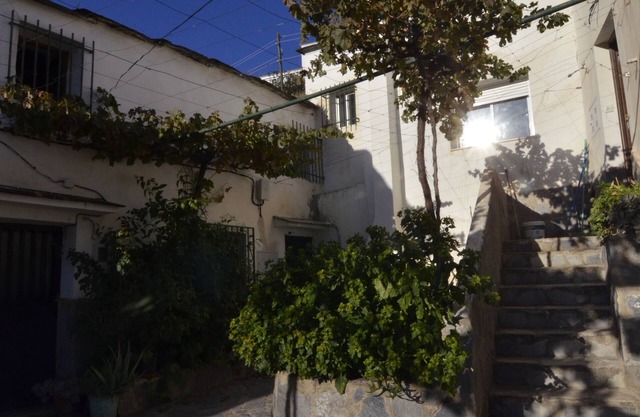 Typisches Haus mit Terrasse in ALMERIA Andalusien. 4 Menschen in Frieden.