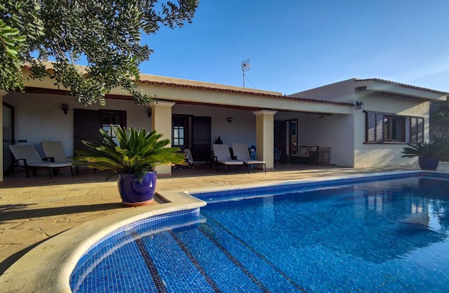 Typisch ibizenkisches Haus, privater Pool, große Räume zum Genießen. Empfohlen