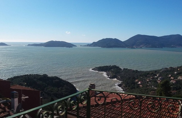 Typical Ligurian terrat with stunning views of the entire Gulf of Poets