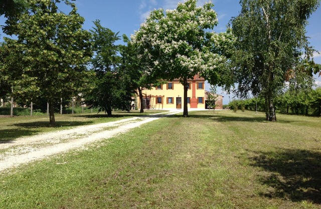 San Giovanni Lupatoto: L’ANTICO CASALE DELLA MELA - Ferienhaus 5 Schlafzimmer, Schlafmöglichkeiten für 8
