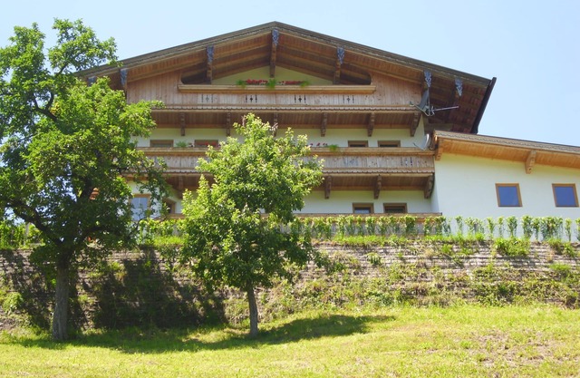 Apartment im Tiroler-Landhaus Stil mit eigenem Garten