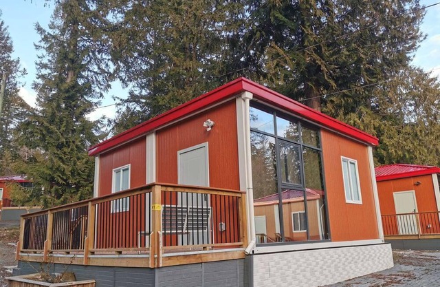 U2 Seaside Serenity: Seal Bay Glamping Retreat