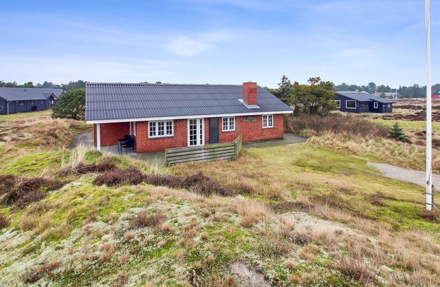"Uddi" - 1.3km from the sea by Interhome