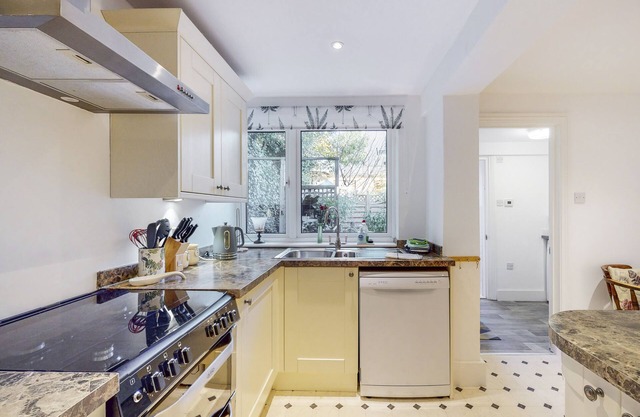 UK.LO.RAV - Stunning one bedroom apartment in Honor Oak