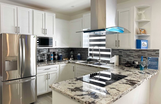 Ultimate Downtown Home Has it all!