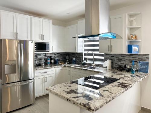 Ultimate Downtown Home Has it all