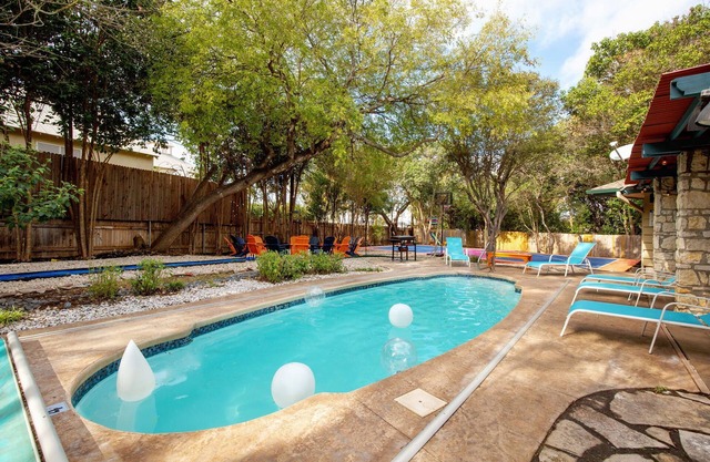5-Bedroom: Pickleball/Pool/Hot Tub/Movie Room/Pets