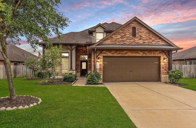 Ultimate Family Getaway Heated Pool, Movie Theatre