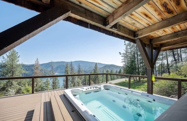 Bay View Heights | Atemberaubende Aussicht auf den Coeur d`Alene See