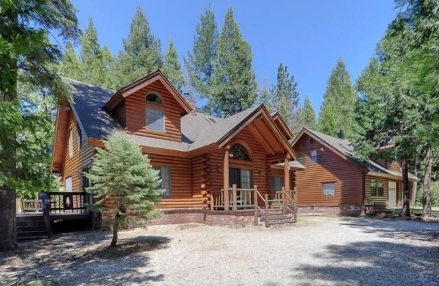 Ultimative Lassen House! Cedar Hot Tub! Privater Forellenstrom! 20 Hektar Wald!