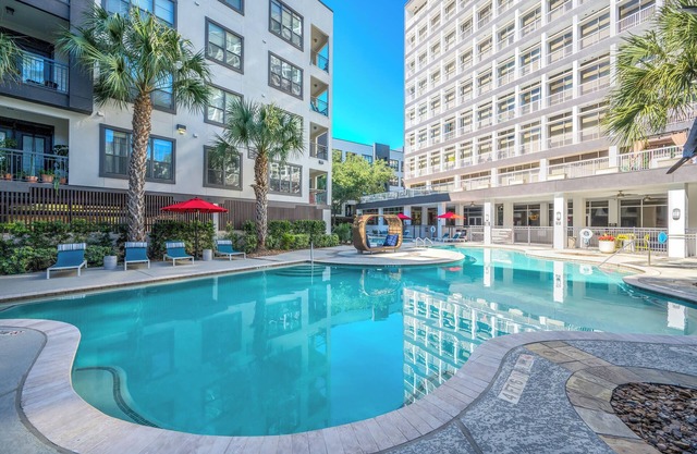 Ultimate Retreat Near Galleria,Free Parking