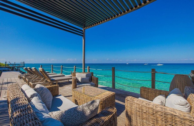 BRANDNEU Luxus Architekturliebhaber Dream Retreat!