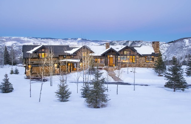Luxusresidenz mit 6 Betten und eigenem Whirlpool - Stag Lodge