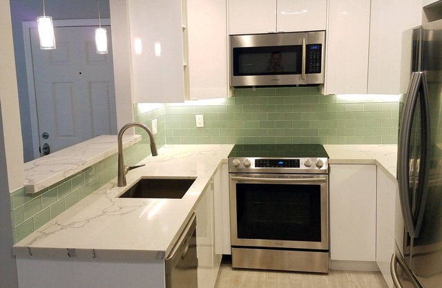 Ultra Modern 1 Bedroom Condo