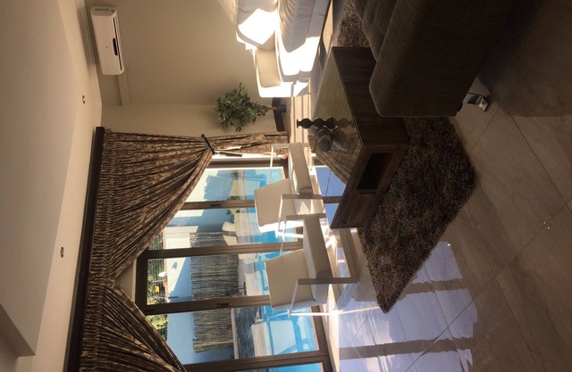 Ultra moderne und luxuriöse Selbstversorger Villa- und sicher, zentral