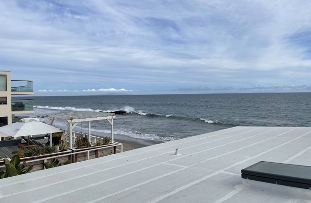 Ultra Premium Malibu Road Beach House with AC