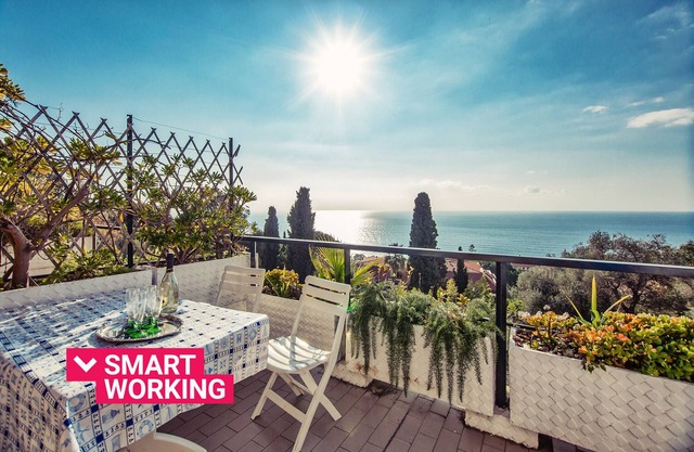 Una terrazza sul golfo di Ospedaletti by Wonderful Italy