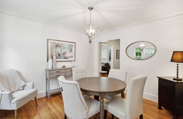 Unbeatable Location: Northside, St Joe & Oglethorpe