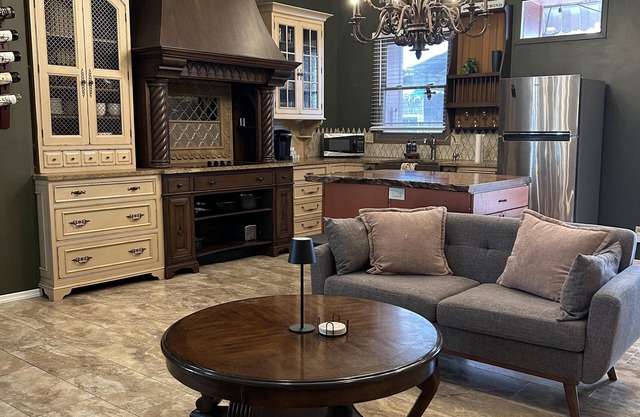 Uncork on Historic Main!
