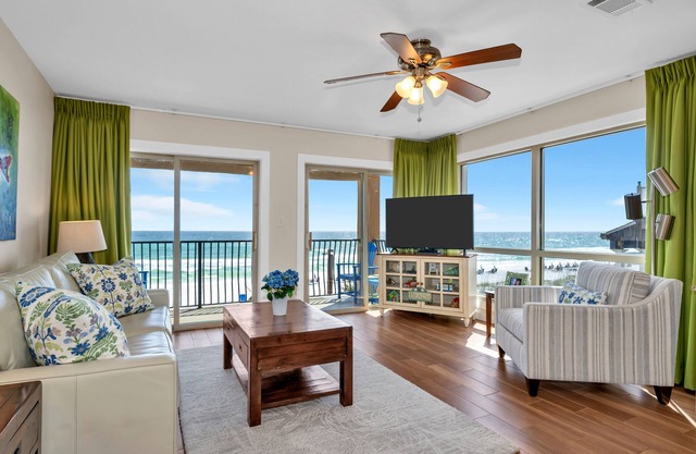 Tolle Bewertungen ~ West End w / Tonnen von Windows ~ Free Beach Service