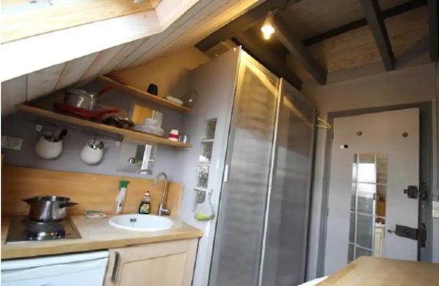 Une Garçonnière Sous les Toits - Joli Petit Studio Canal Saint Martin