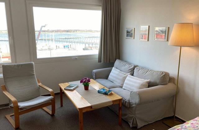 Unvergesslicher Urlaub am Yachthafen: Gemütliche Ferienwohnung mit Seeblick!