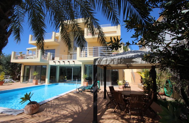 Eine reine Luxusvilla. Perfekter Ort, um Ihren so verdienten Urlaub zu verbringen
