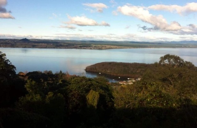 Leben im Freien, weitläufiger Seeblick, sonnig
