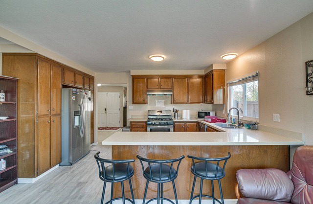 Union City Abode w/Furnished Patio, Near Kayaking