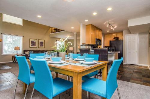 Union Grove in Salt Lake with Hot Tub and Foosball