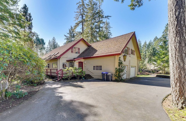 Union Vacation Rental w/ Golf Course Views!
