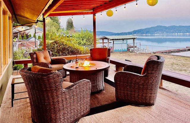 Haus am Wasser in der Nähe von Belfair, Hood Canal, Alderbrook Resort zu Fuß erreichbar