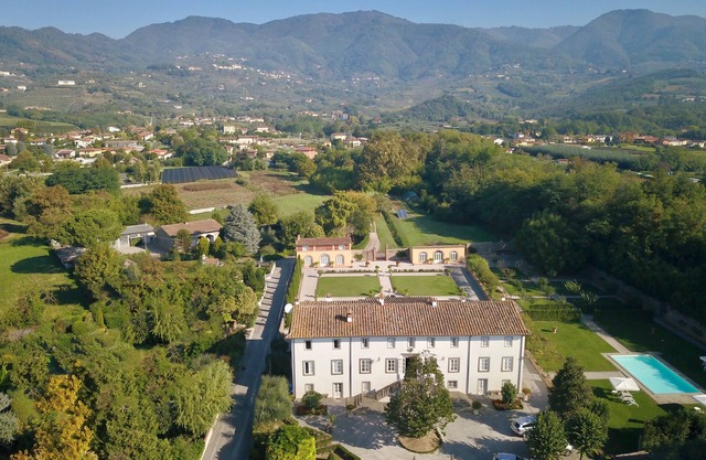 Einzigartige 1600 Villa komplett renoviert in fußläufiger Entfernung von einem schönen Dorf