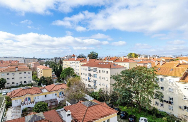 Unique 2-bedroom penthouse with large terrace in the best neighborhood of Lisboa