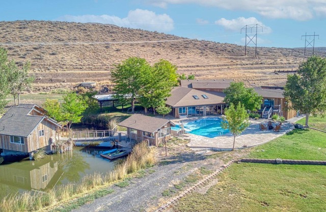 Unique 6BR Lodge w/ Private Hot Spring Pool!