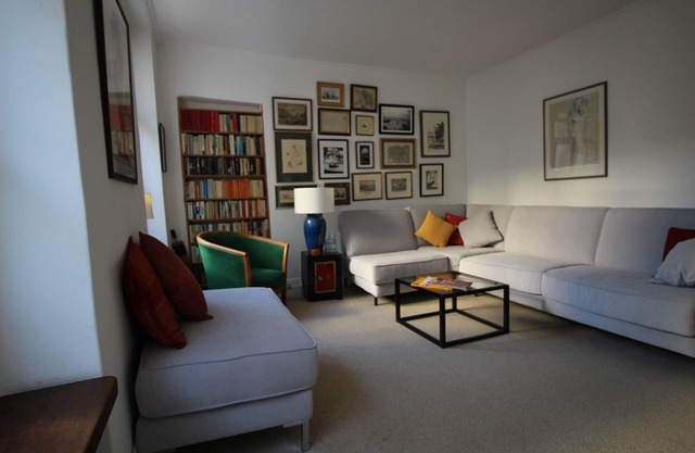 Unique and charming 65 square metre apartment in 11eme are near Bastille........