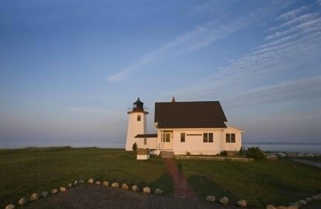 Einzigartiger und historischer Leuchtturm w / Attached Keepers House - ausgedehnte Ozeanansichten