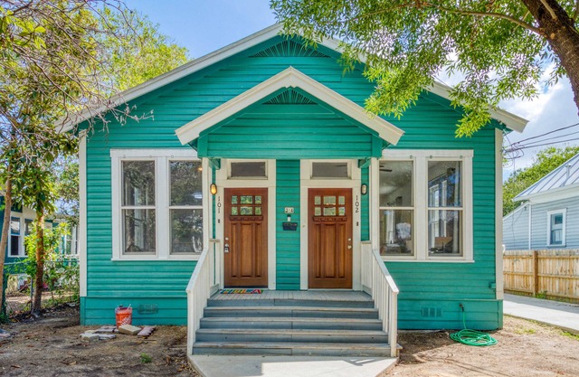 Unique Apt Near Downtown | Ideal for Longer Stays