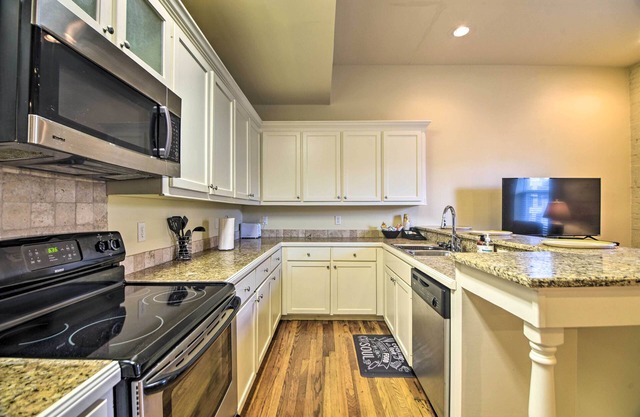 NEW! Unique Condo in Heart of Downtown Vicksburg!