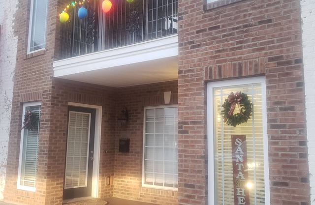 Unique Downtown Townhouse