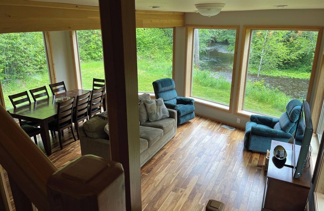 Einzigartiges Haus in Willard, Wa. 40 Morgen, 50 Meter von Little White Salmon River