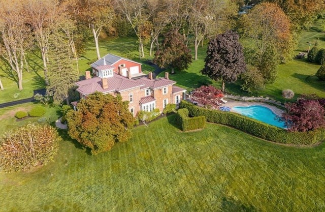 ~ Unique Home - Large Pool - 3 Acre Front Yard ~