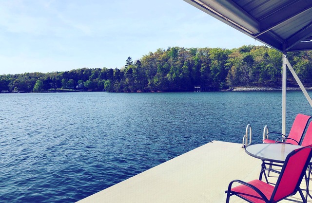 Einzigartiges Lake Lanier Cottage ~ Auf Super Deep Water in der Nähe von North GA Mountains !!