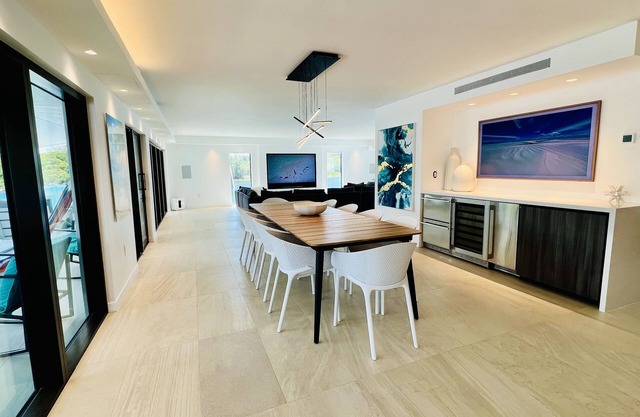 Geräumige Waterfront Townhouse, Mit Bootsanlegestelle Und Private Dock.